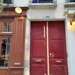  Apartment Cosy 2 Pieces Typiquement Parisien A Notre-dame