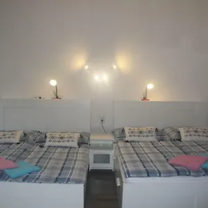 https://fewo-pazmaniten.vienna-besthotels.com